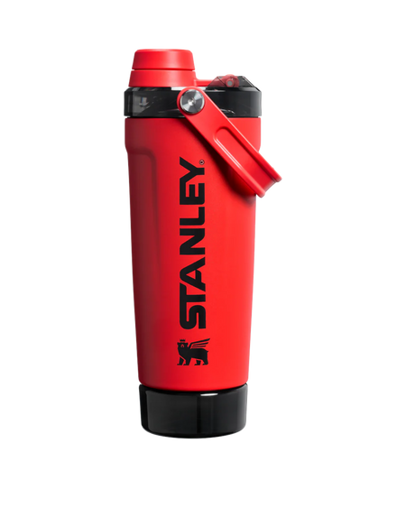 The Vitalize Shaker Bottle 20 OZ Chili Black