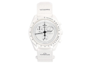 Swatch x Omega Bioceramic Moonswatch Mission To Moonphase Snoopy SO33W700