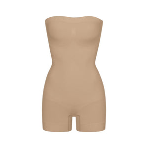 SKIMS SEAMLESS SCULPT STRAPLESS SHORTIE BODYSUIT