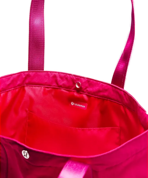 Lululemon Daily Multi-Pocket Tote Bag 20L Passionate/Ripened Raspberry
