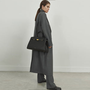 DeMellier The Hudson burgundy small grain