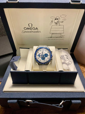 Omega Speedmaster Professional Moonwatch'Silver Snoopy Award' NEW Complete Set +Bracelet & Stickers | 50th Anniversary Ed